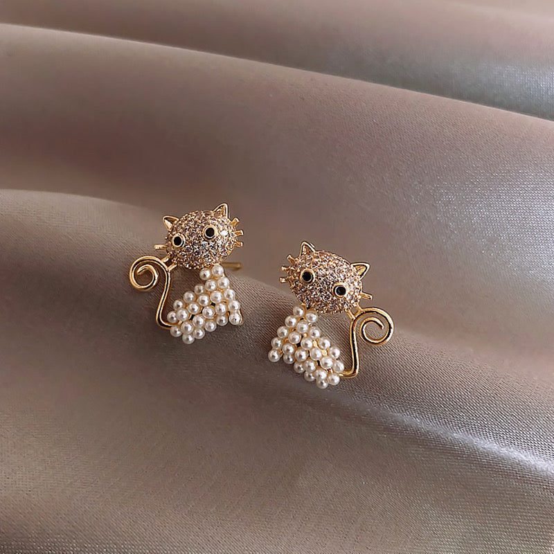 Pearl Cat Studs