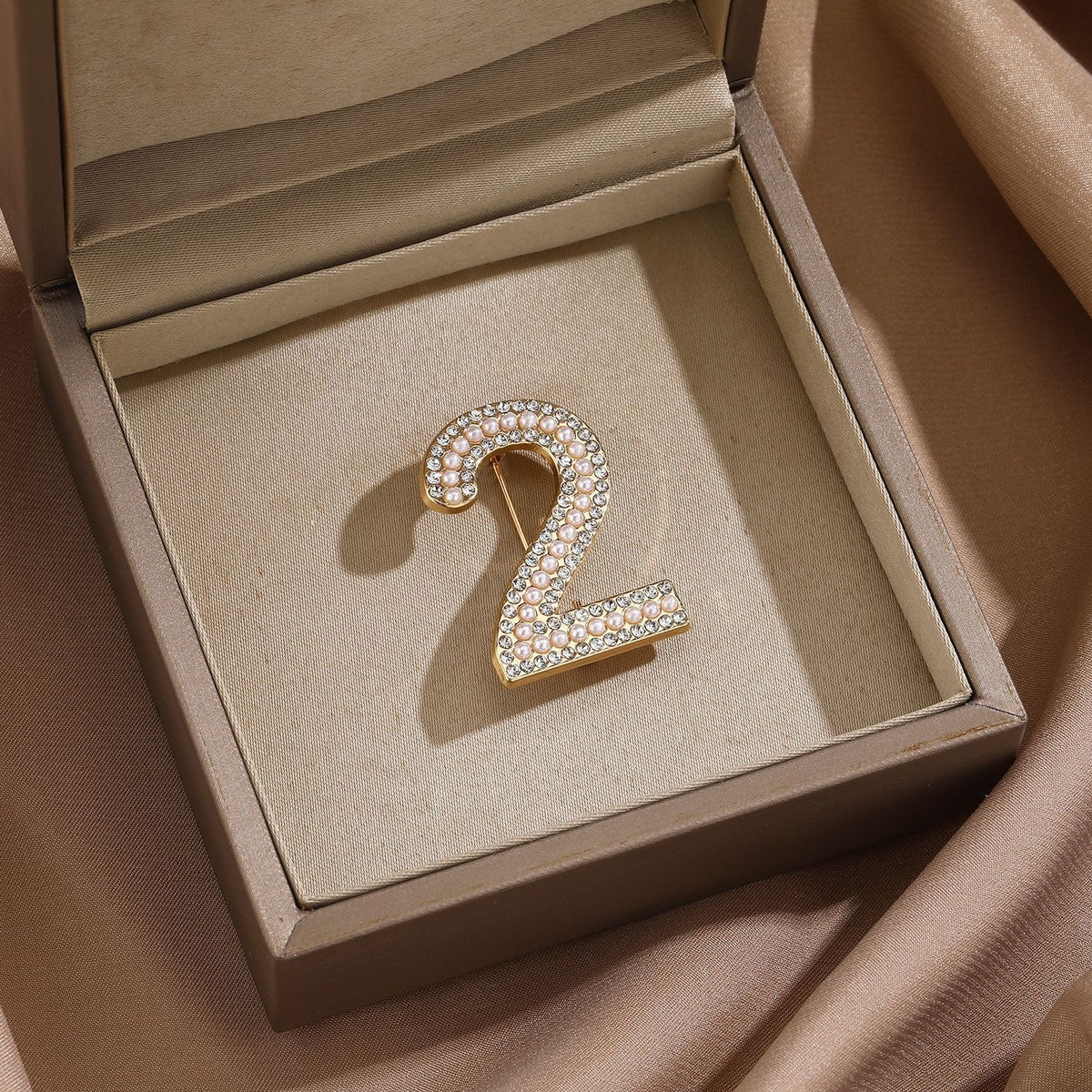 Pearl number pin