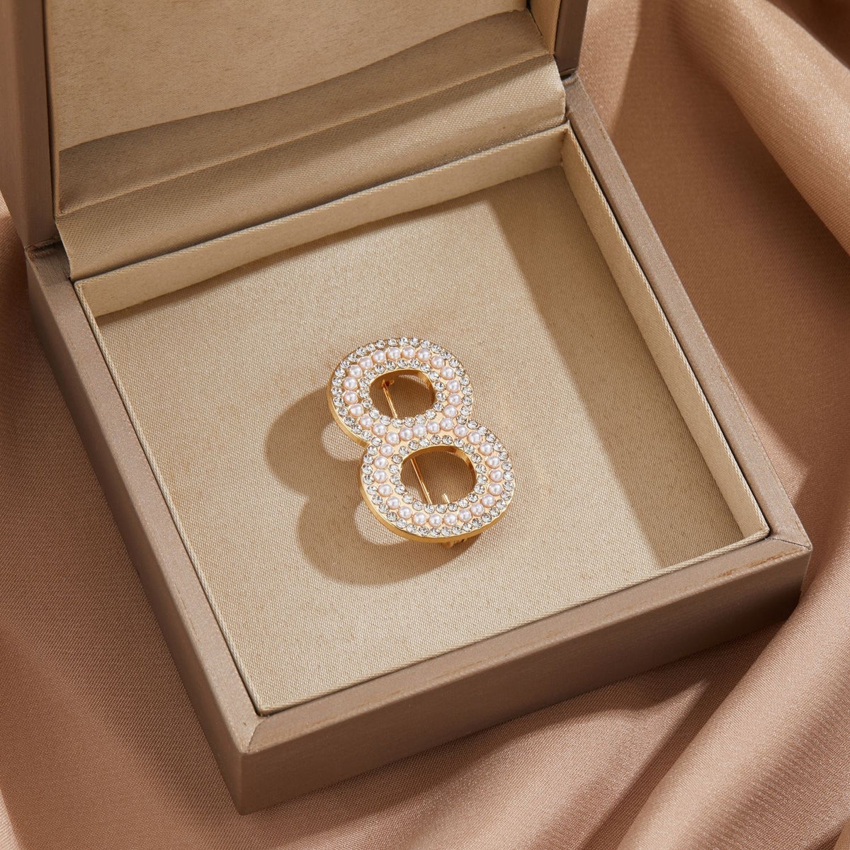Pearl number pin