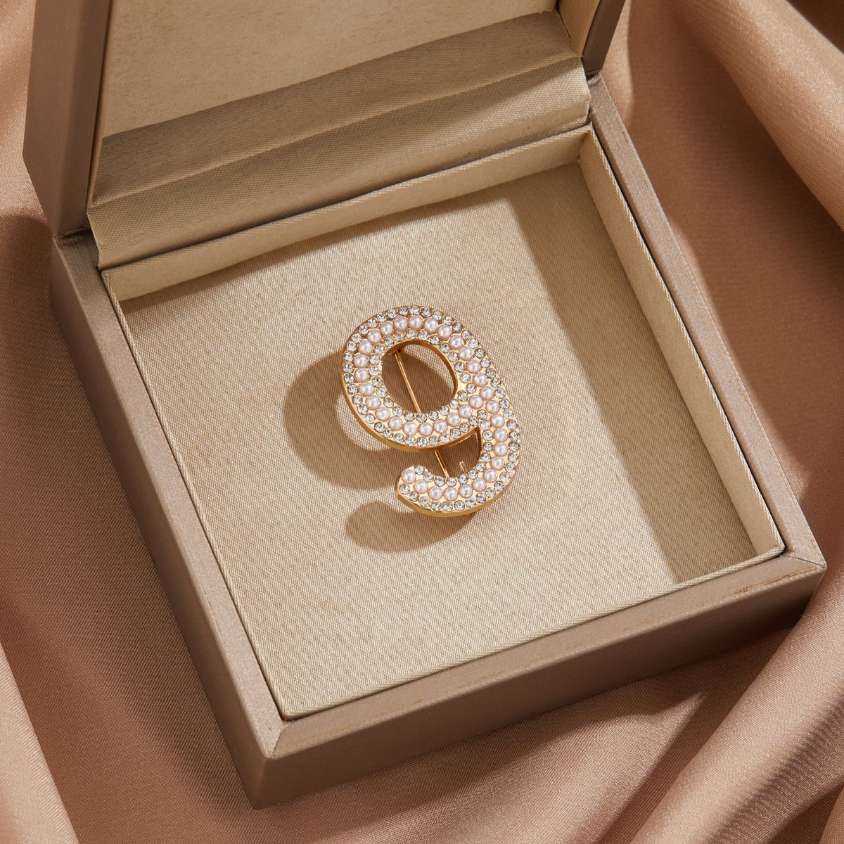 Pearl number pin
