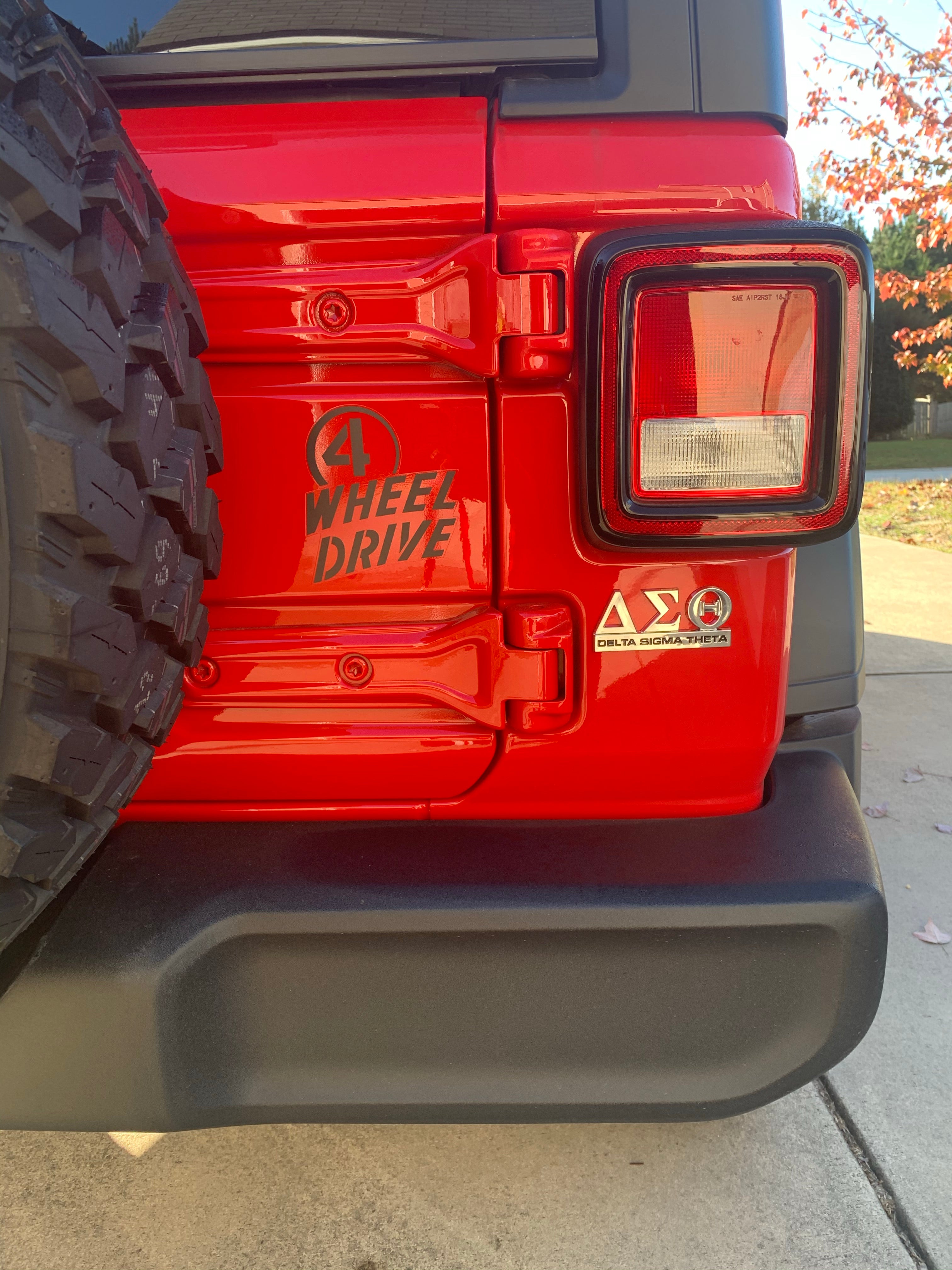 ΔΣΘ Chrome Emblem