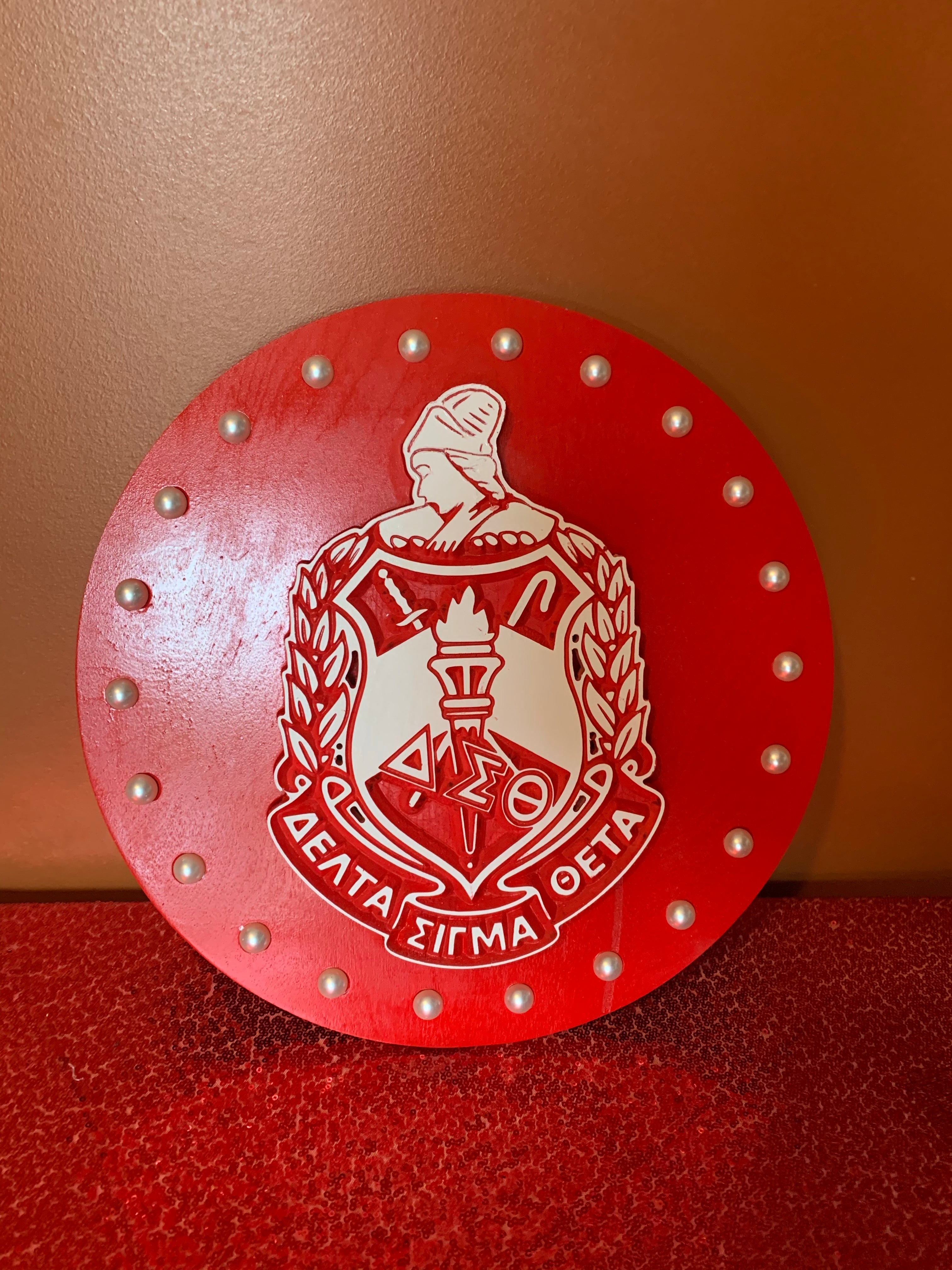 ΔΣΘ Crest W/ Pearls