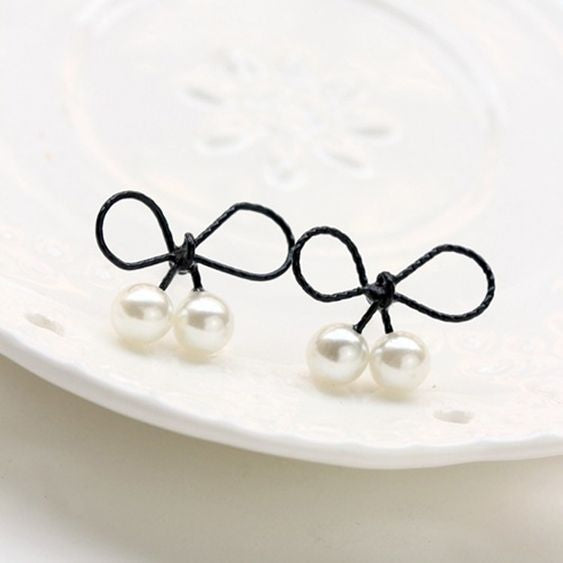Pearl Bow Earrings