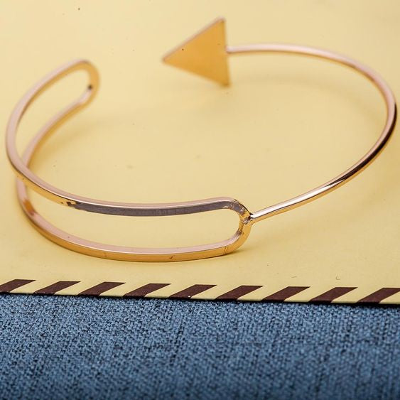 Pyramid Tip Bangle