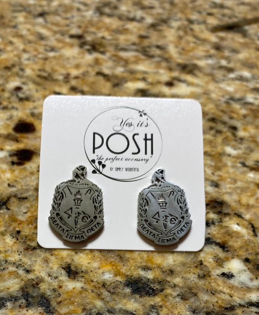 ΔΣΘ Crest Ear Studs