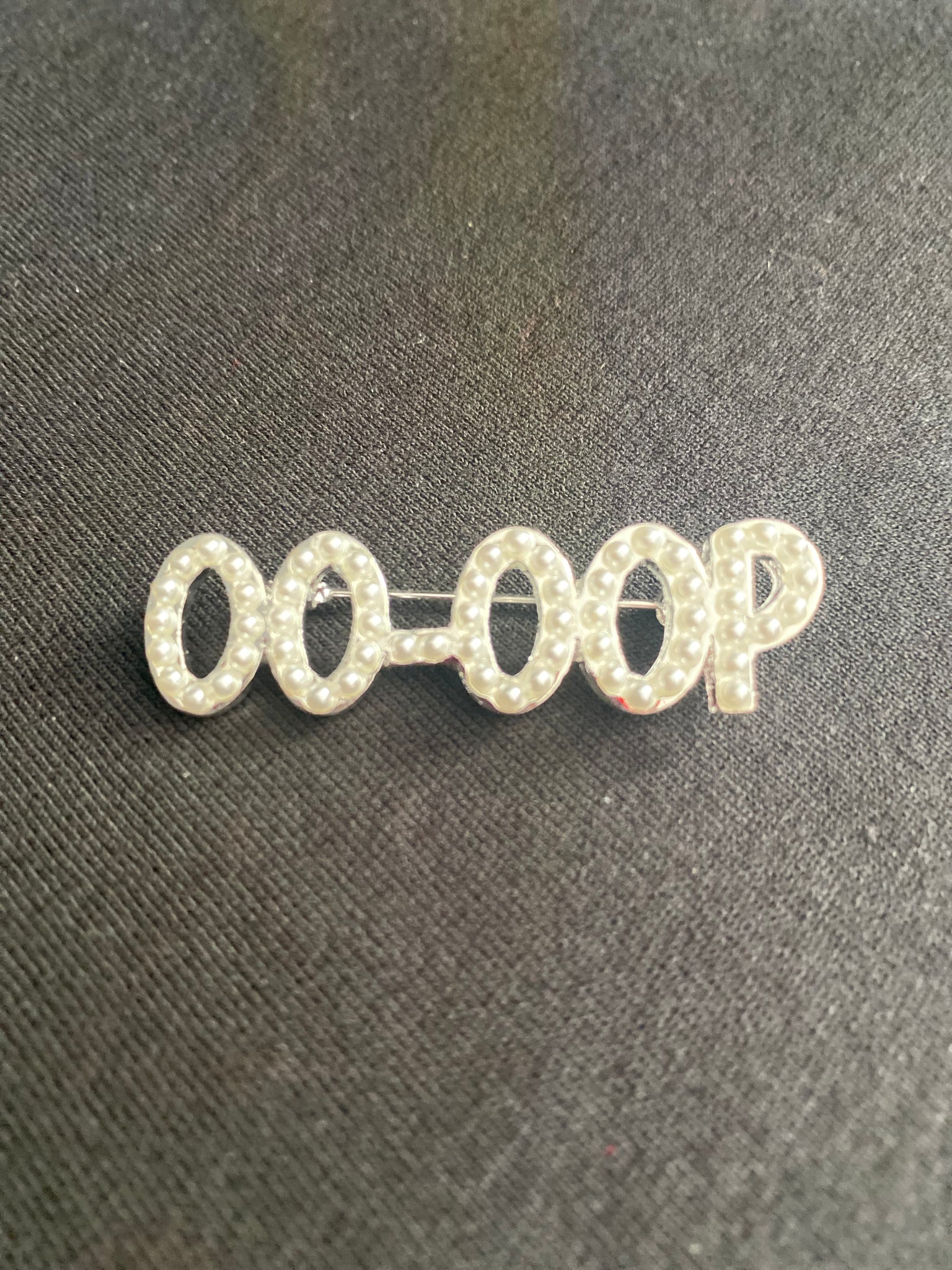 Oo-Oop Pearl Lapel Pin